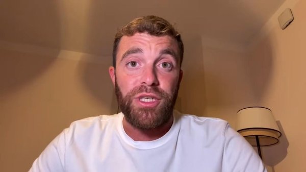 牛融网 罗马诺：阿森纳未报价赫罗纳后卫阿尔瑙，目前重点是因卡皮耶